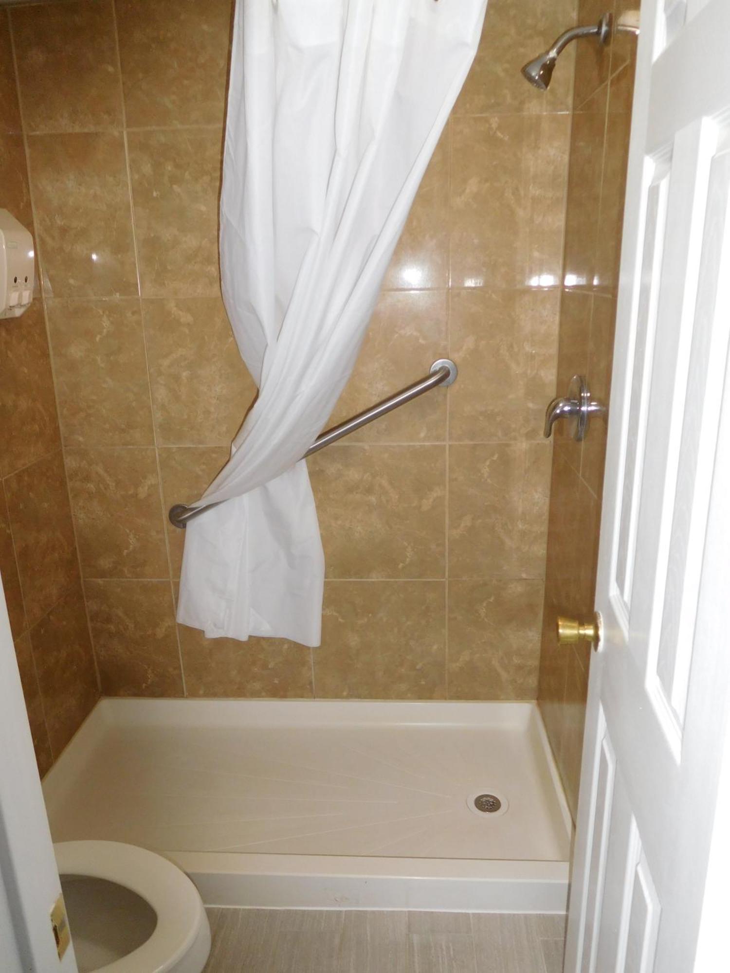 Deluxe Inn Stamford Luaran gambar
